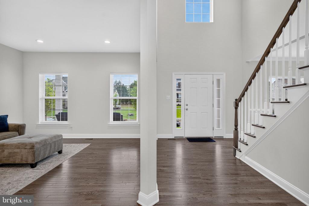 4 CHARLOTTE COURT