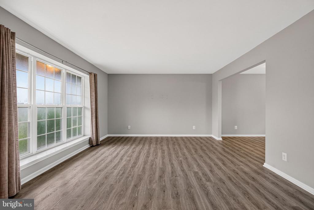 5 ELKINS LANE