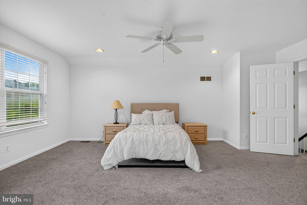 5 ELKINS LANE