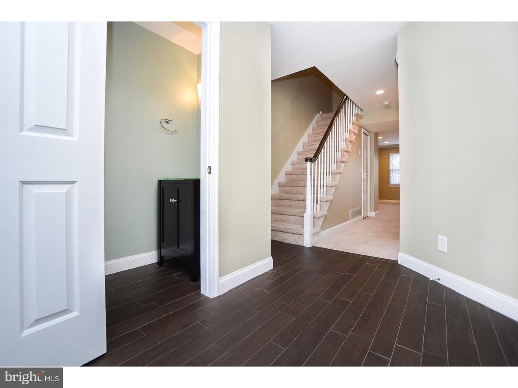 102 HAZELWOOD LANE