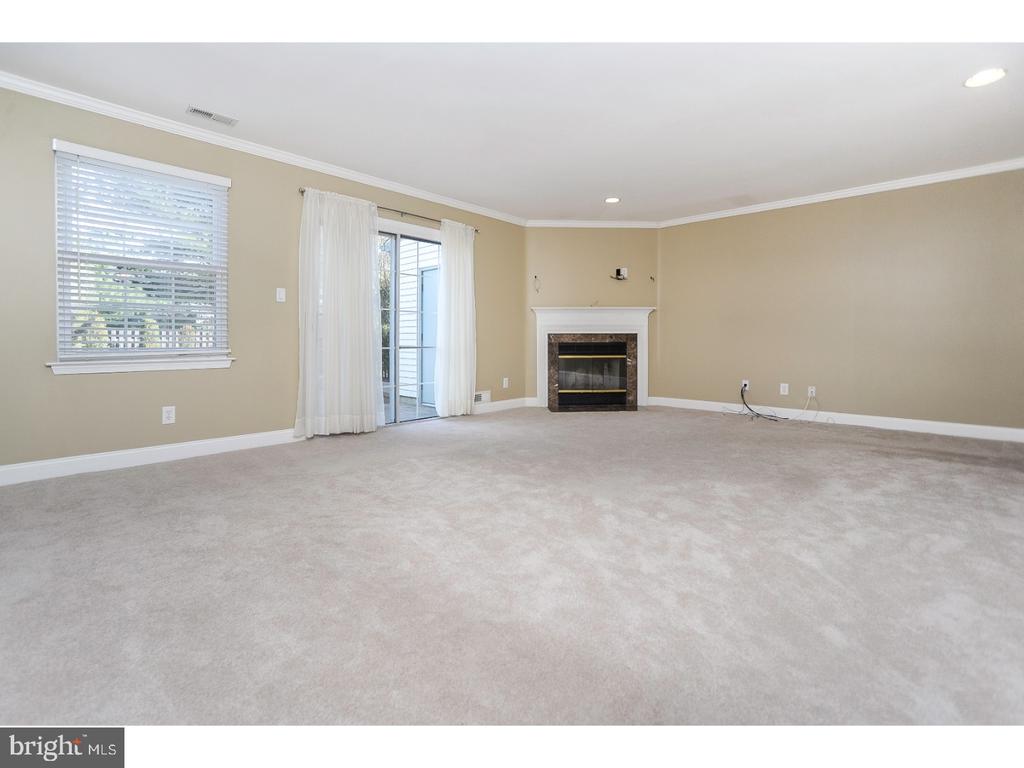 102 HAZELWOOD LANE