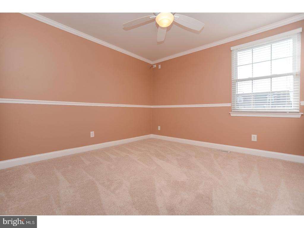 102 HAZELWOOD LANE