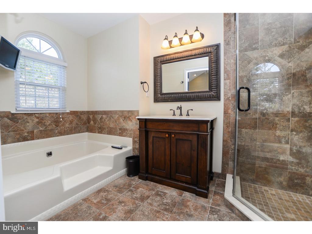 102 HAZELWOOD LANE