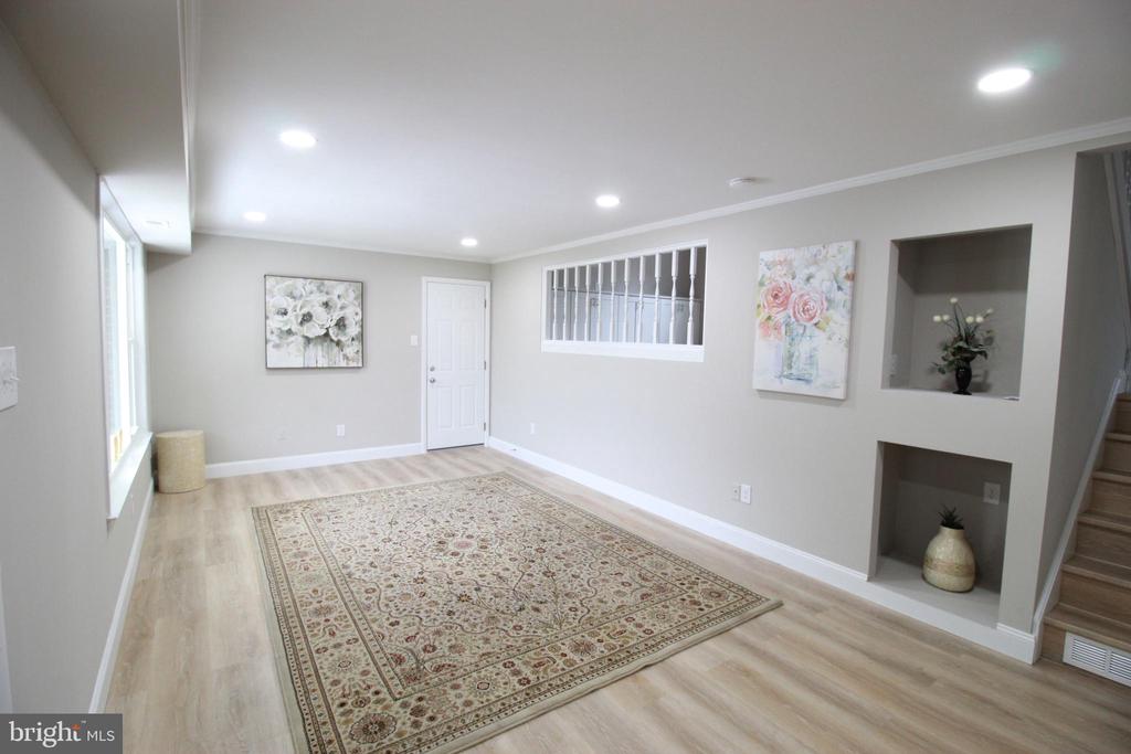 20 MARLBOROUGH AVENUE