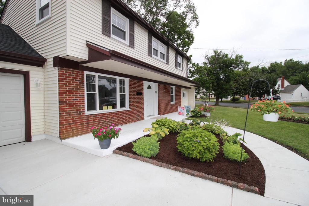 20 MARLBOROUGH AVENUE