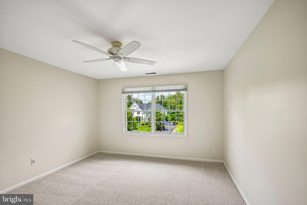 28 CASTLETON LANE