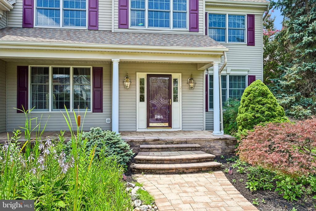 28 CASTLETON LANE