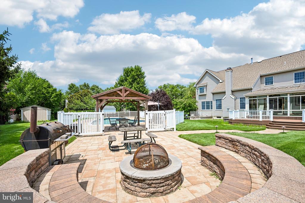 28 CASTLETON LANE