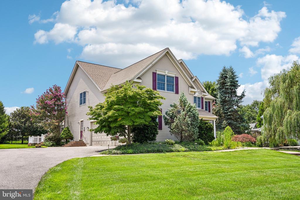 28 CASTLETON LANE