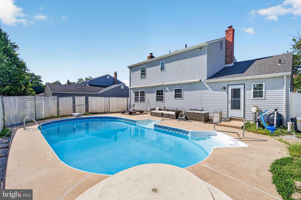 15 UTICA ROAD