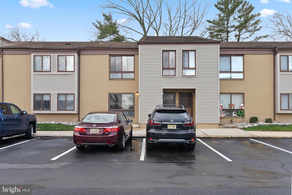 211 JAMES COURT