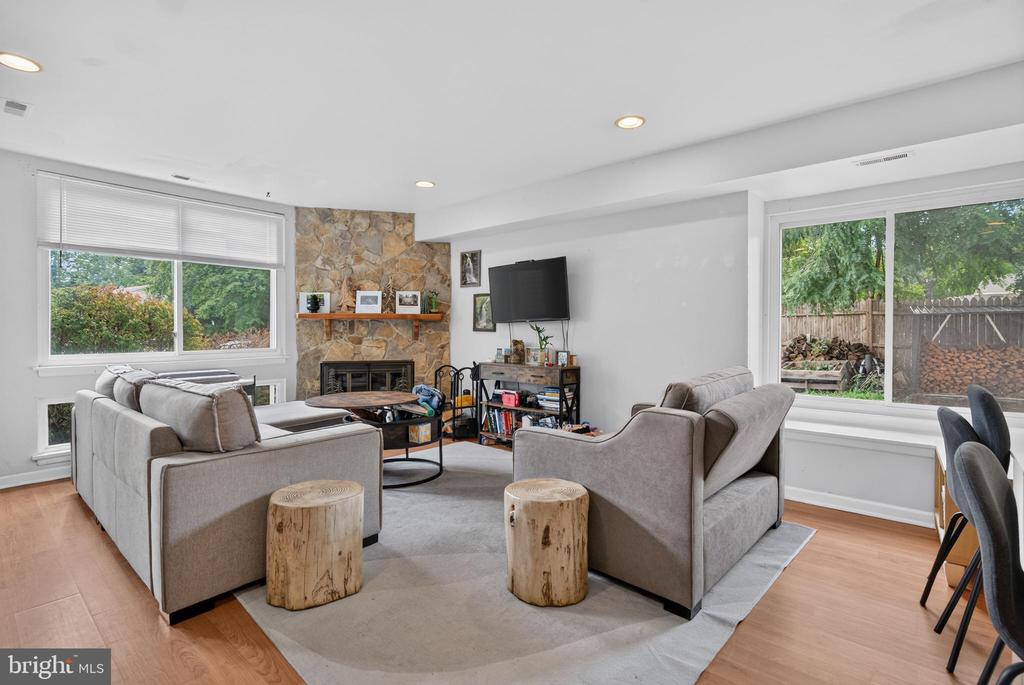 301 BARTON RUN BOULEVARD