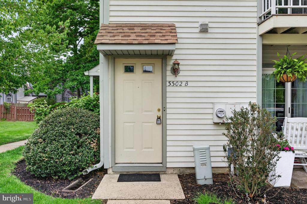 3302 RAMSBURY COURT