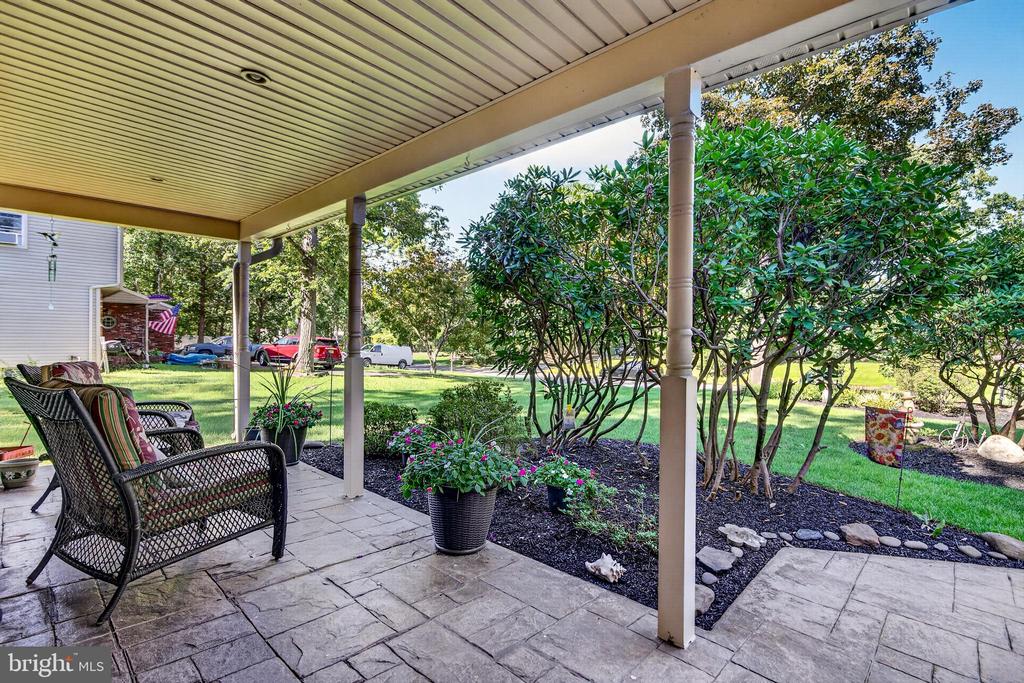 367 HOLLY ROAD