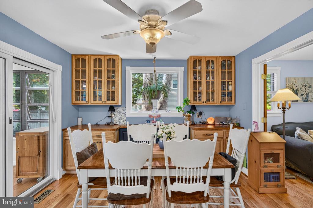 367 HOLLY ROAD