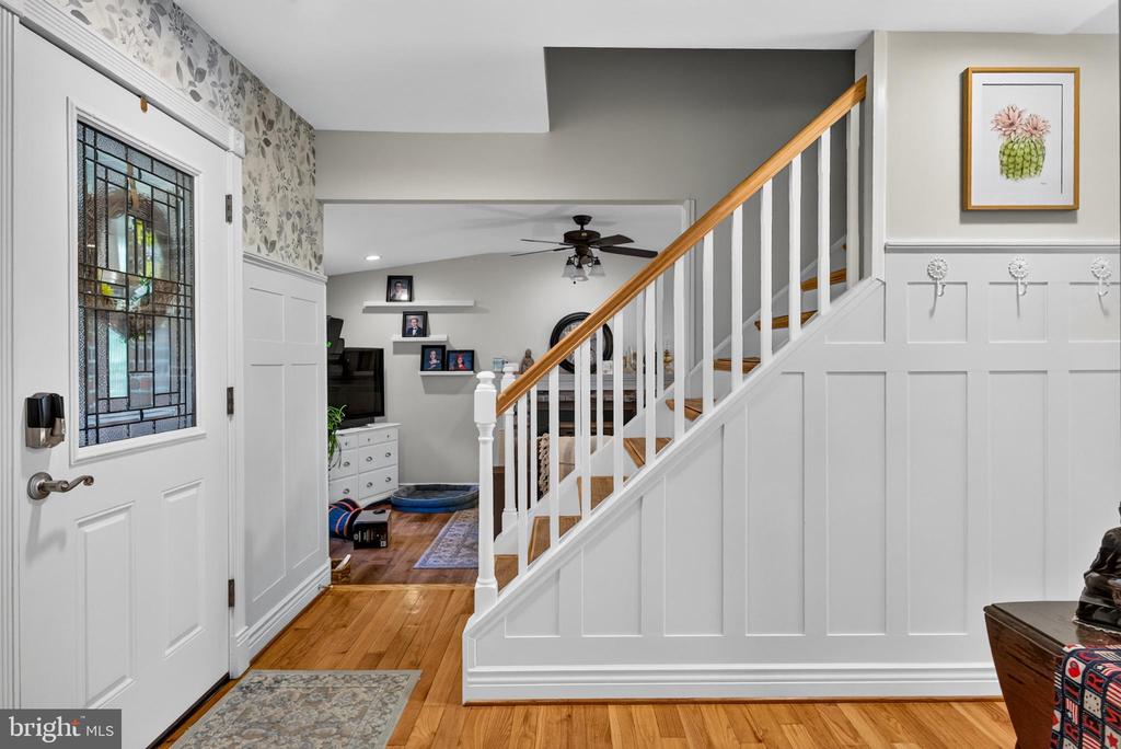 367 HOLLY ROAD