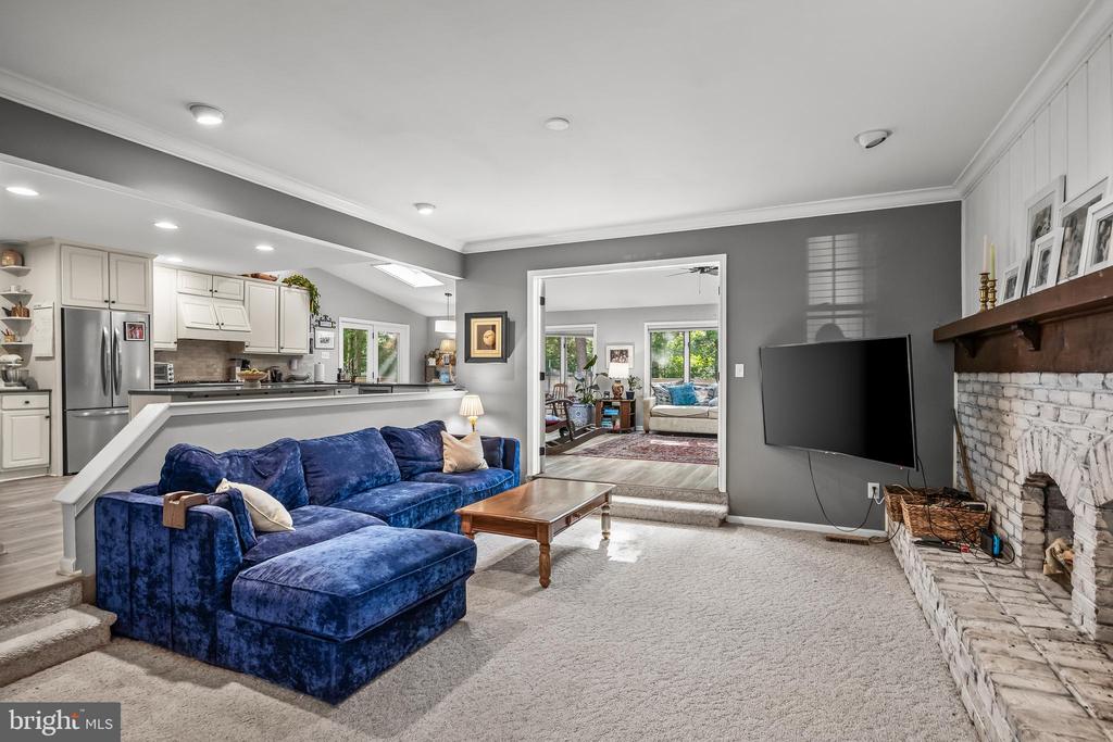 4 YORKSHIRE DRIVE
