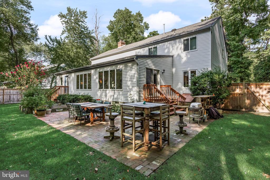 4 YORKSHIRE DRIVE