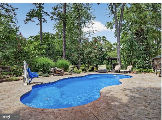 24 MINNETONKA TRAIL