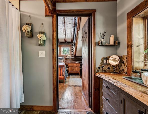 24 MINNETONKA TRAIL