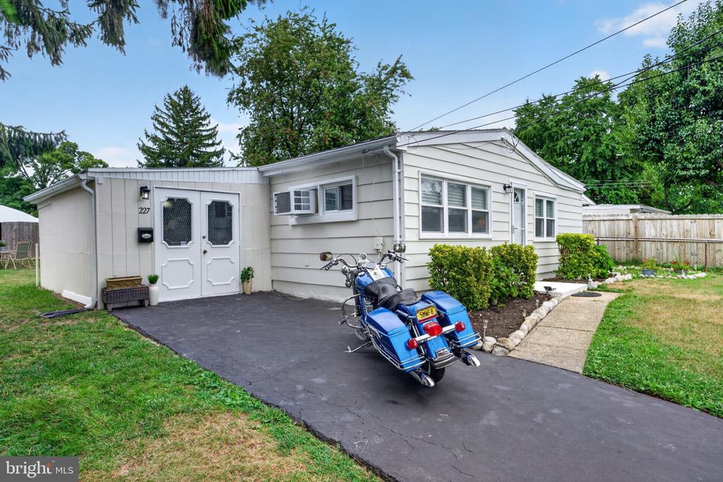 227 RUTH AVENUE