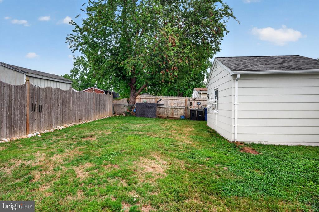 227 RUTH AVENUE