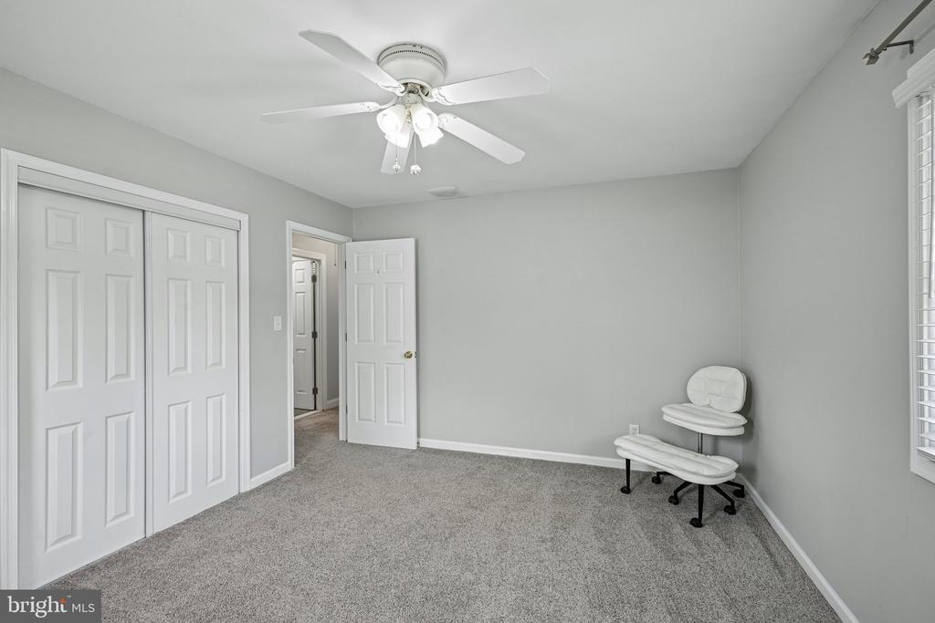 960 WOODLANE ROAD