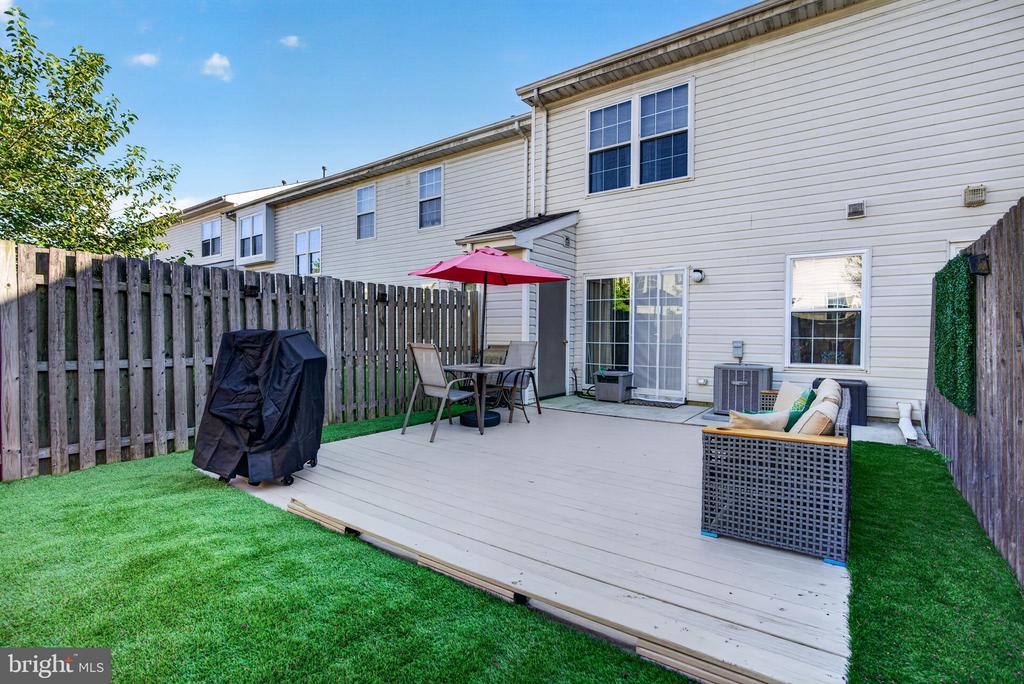 137 BUCKINGHAM WAY