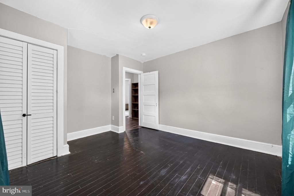910 HIGHLAND