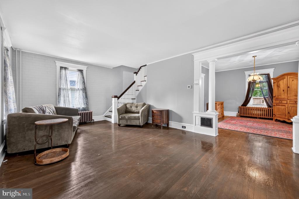 910 HIGHLAND