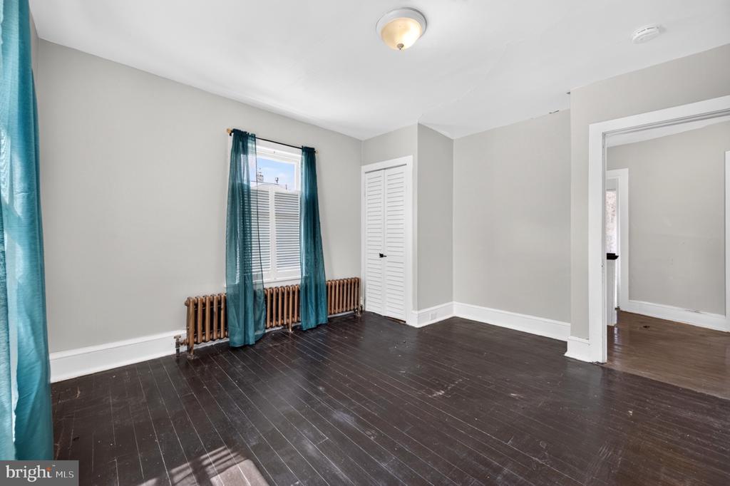 910 HIGHLAND