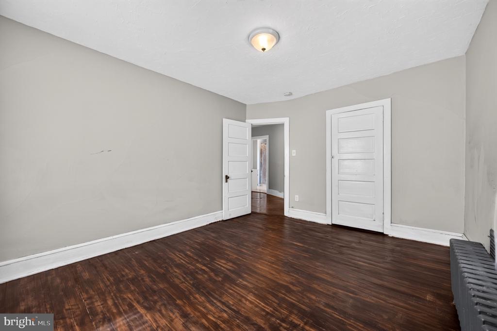 910 HIGHLAND