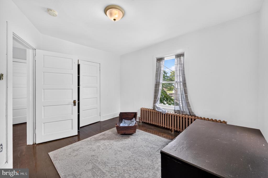 910 HIGHLAND