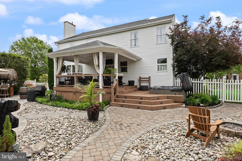 23 EDGEWATER DRIVE
