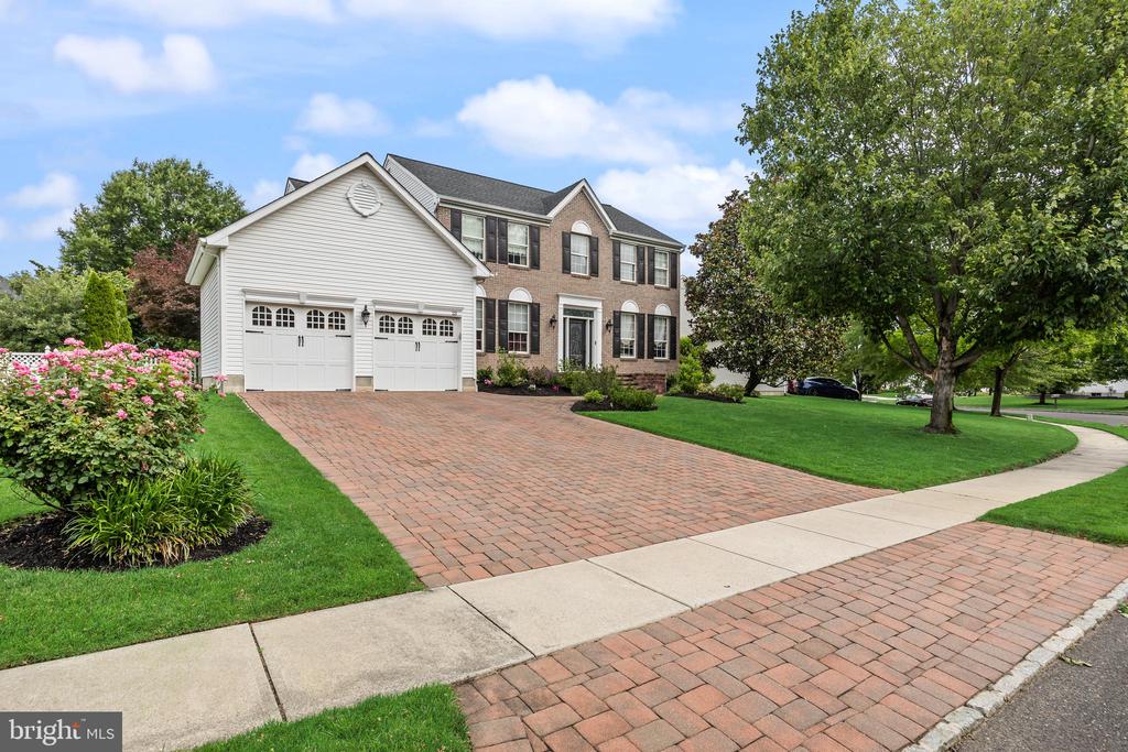 23 EDGEWATER DRIVE