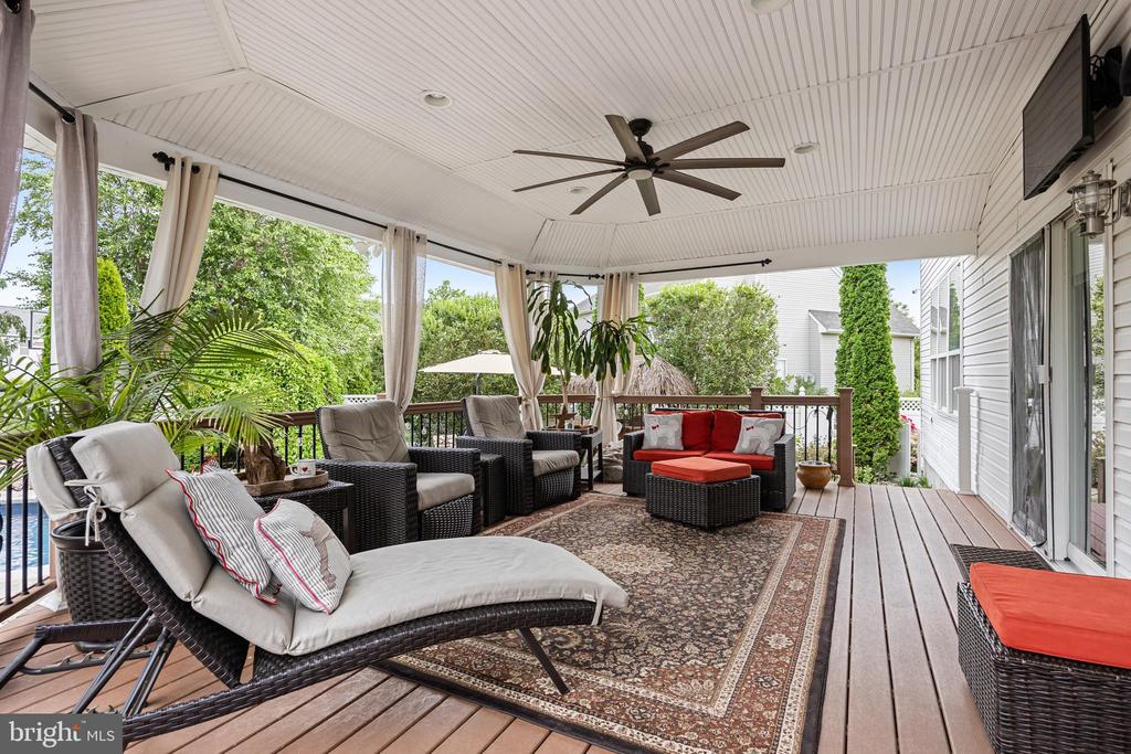 23 EDGEWATER DRIVE