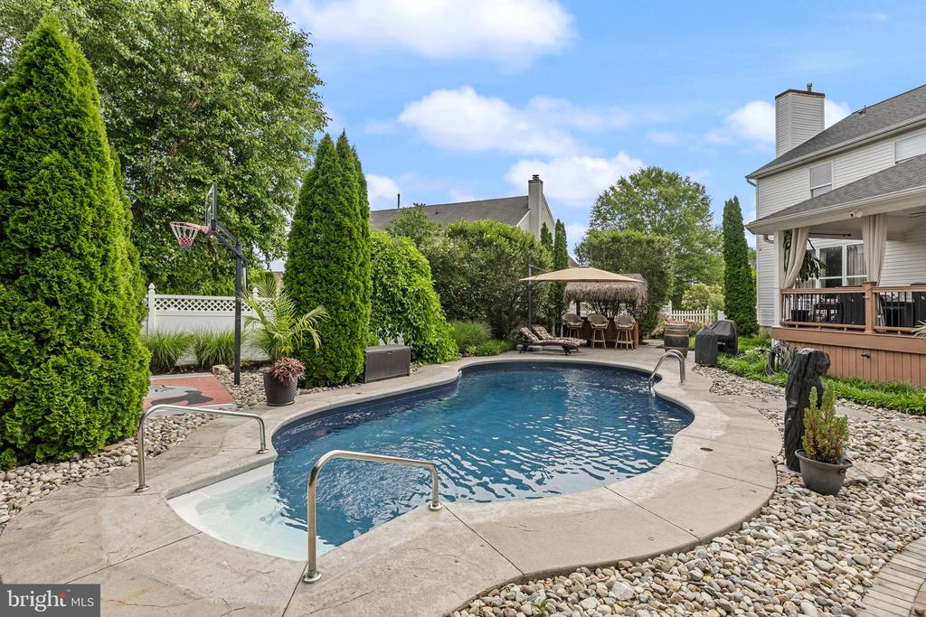 23 EDGEWATER DRIVE