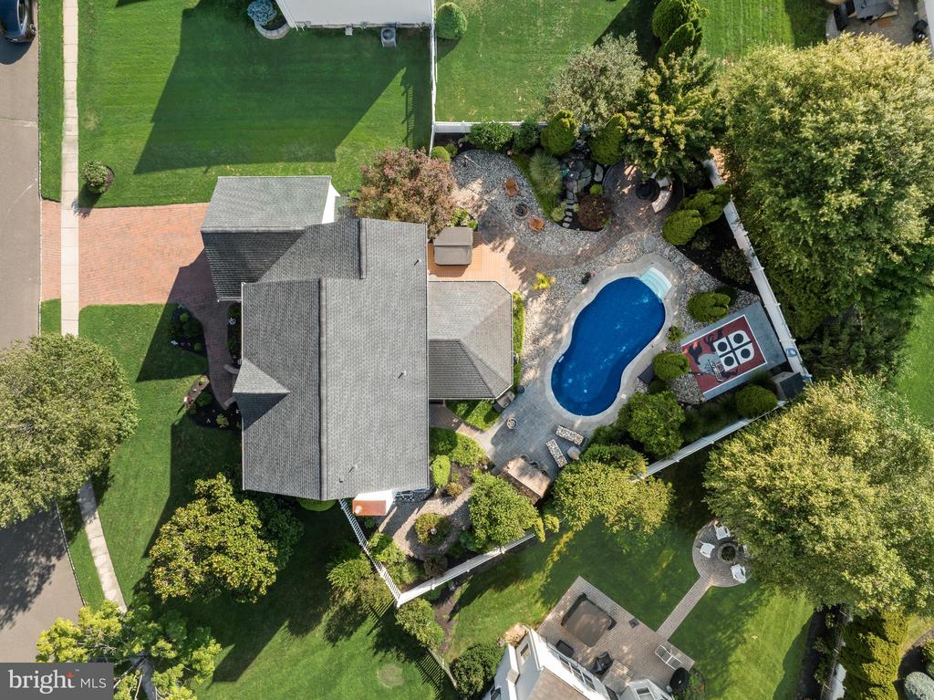 23 EDGEWATER DRIVE