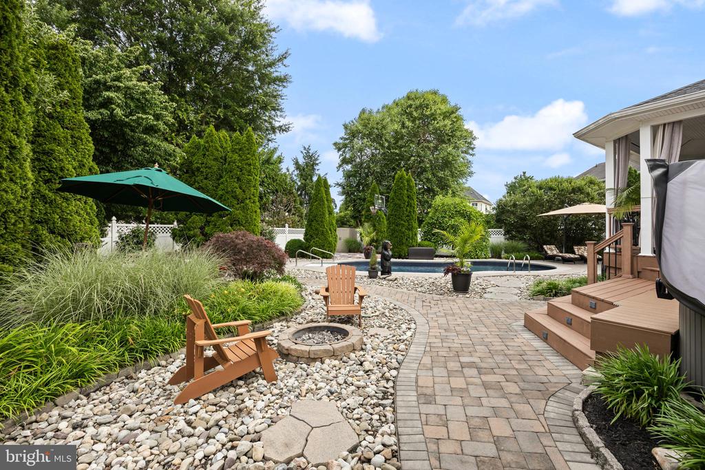 23 EDGEWATER DRIVE
