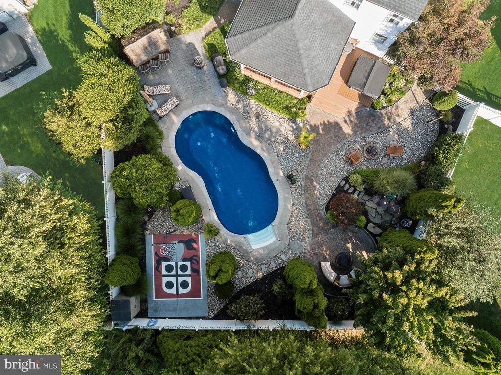 23 EDGEWATER DRIVE