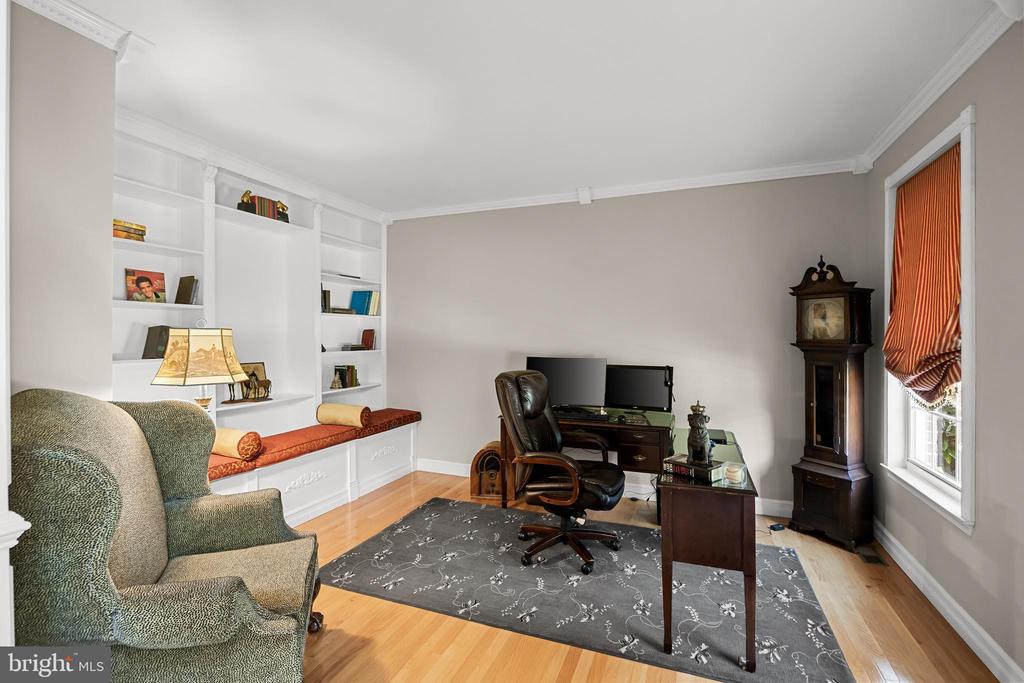 23 EDGEWATER DRIVE