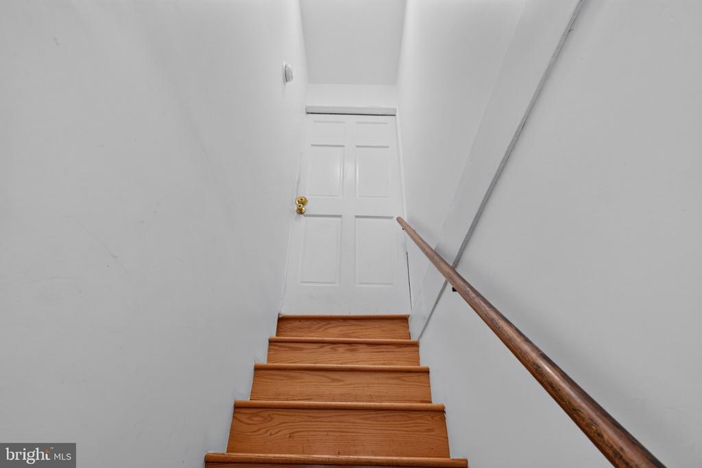 200 B MOORE STREET Unit: B - 2ND FLOOR