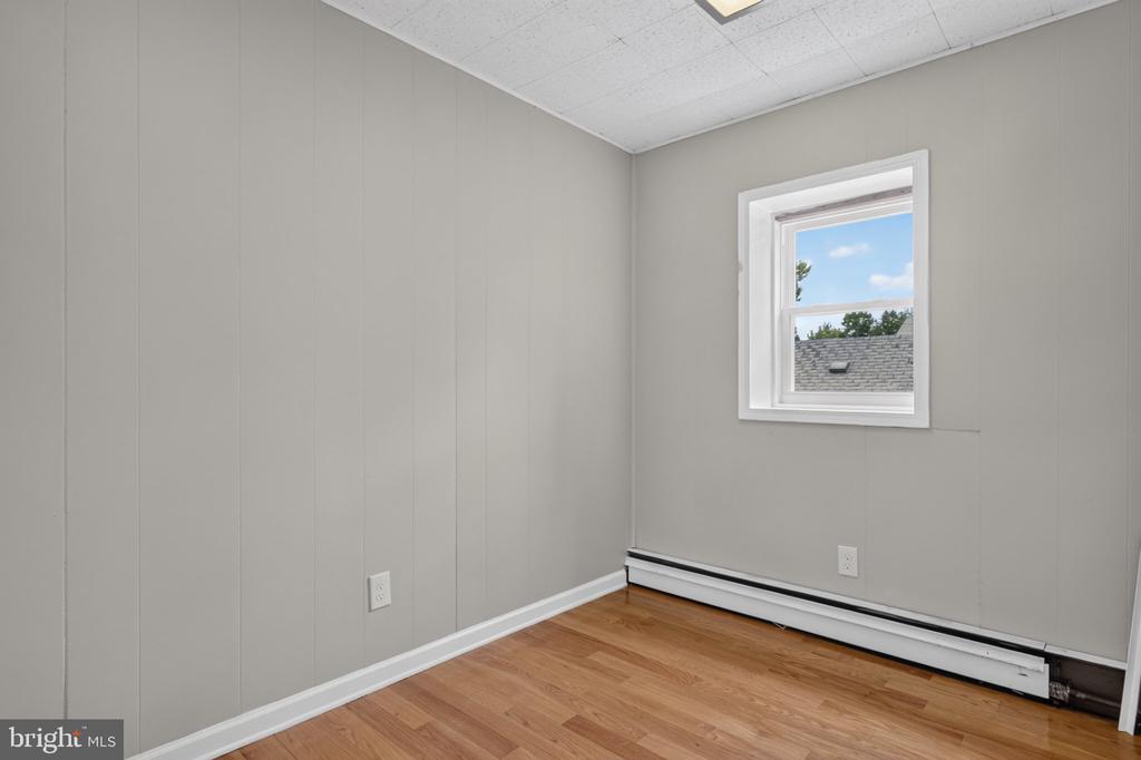 200 B MOORE STREET Unit: B - 2ND FLOOR