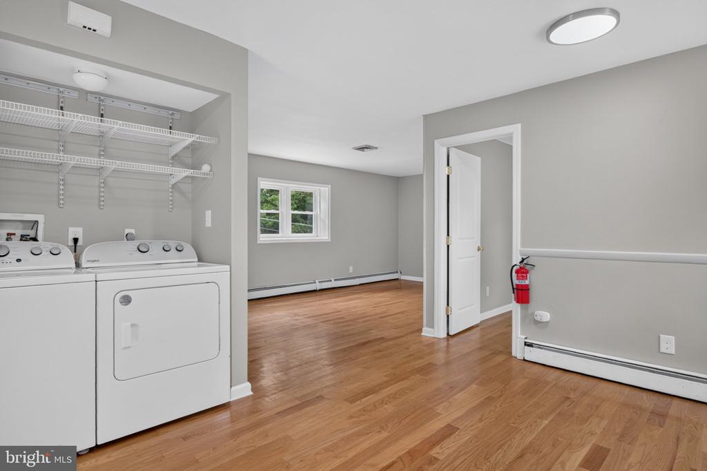200 B MOORE STREET Unit: B - 2ND FLOOR
