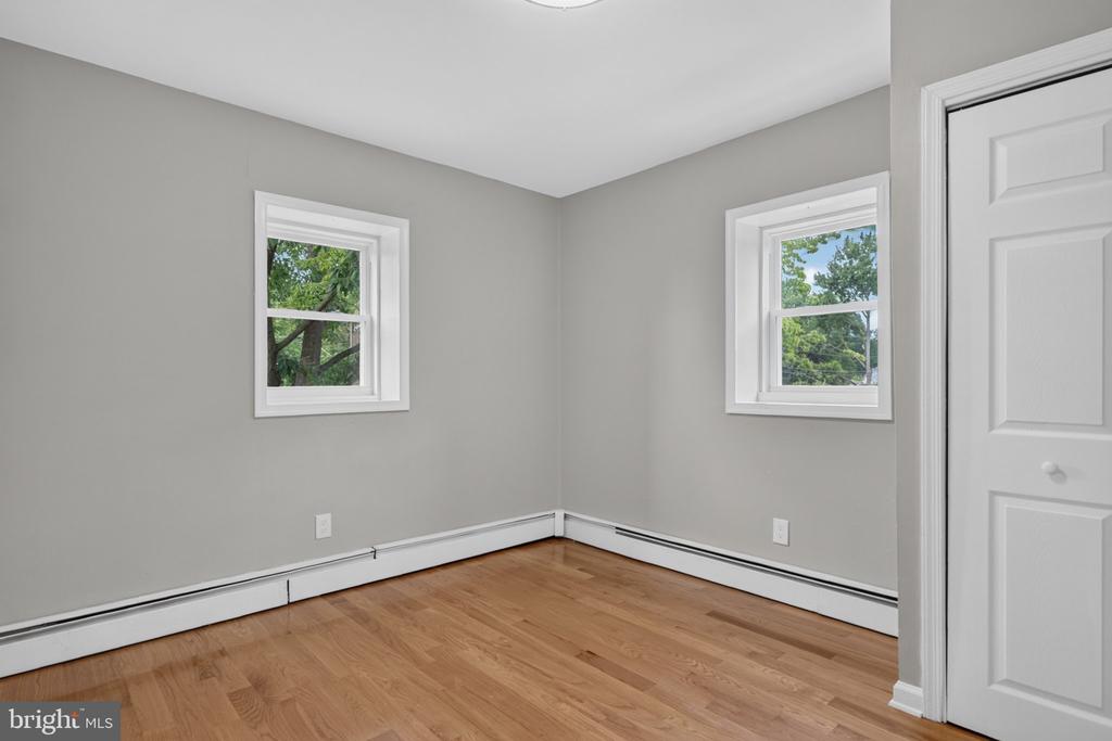 200 B MOORE STREET Unit: B - 2ND FLOOR