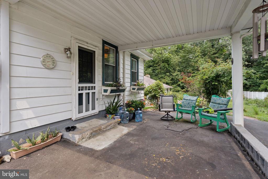 52 THORNTOWN LANE