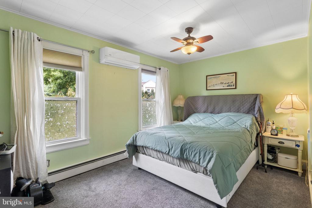 52 THORNTOWN LANE