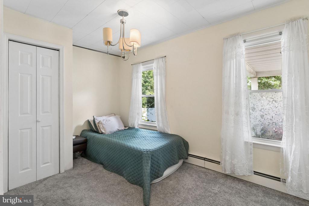 52 THORNTOWN LANE