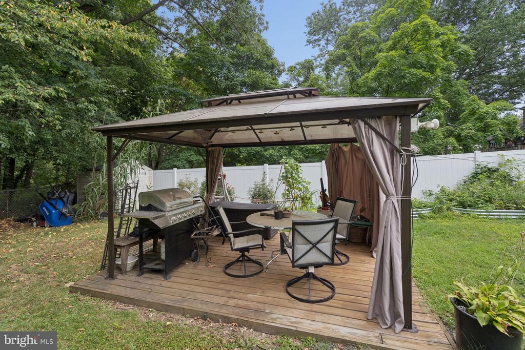 52 THORNTOWN LANE