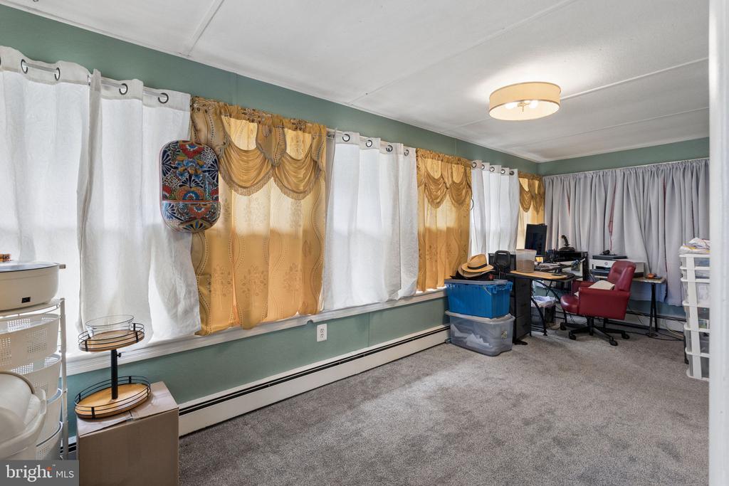 52 THORNTOWN LANE